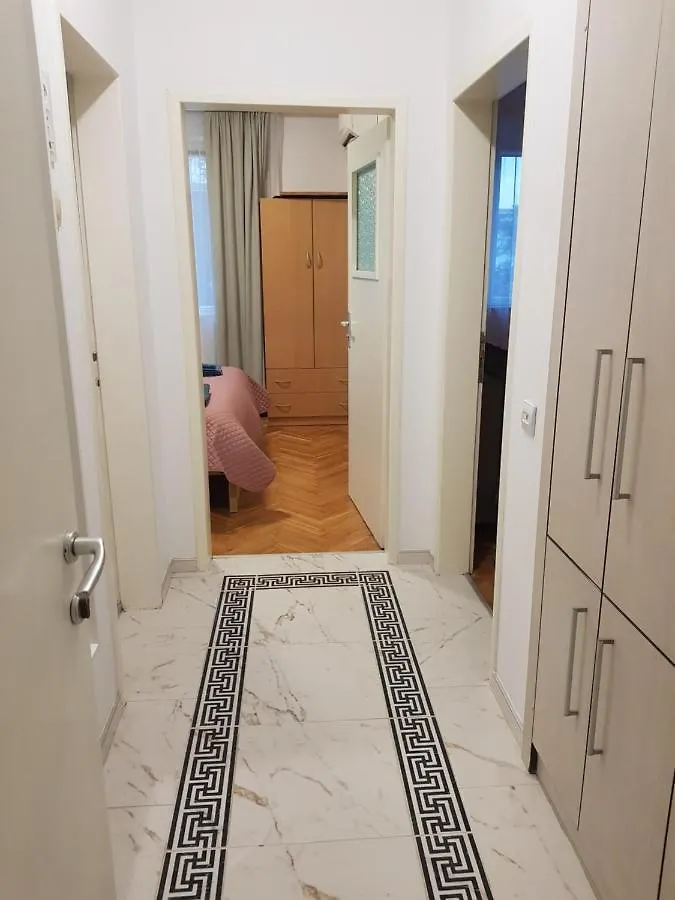 Apartment Neven 바르나